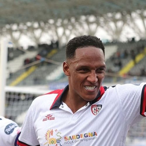 🚨 Cagliari, si ferma Mina: diagnosi e tempi di recupero