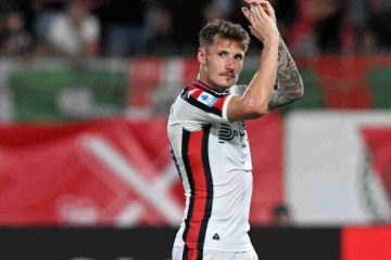 Pinamonti, futuro in bilico. Il Genoa riflette sul riscatto, lui sogna una big
