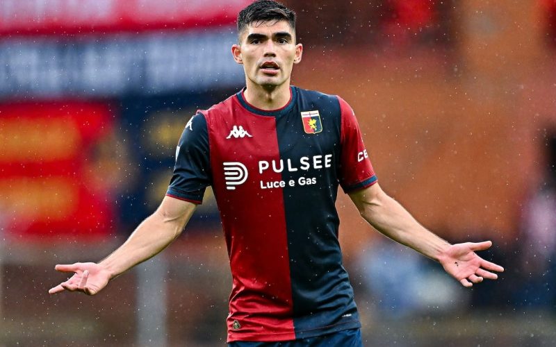 ❗ Il Genoa perde Vasquez: condizioni da valutare per il messicano