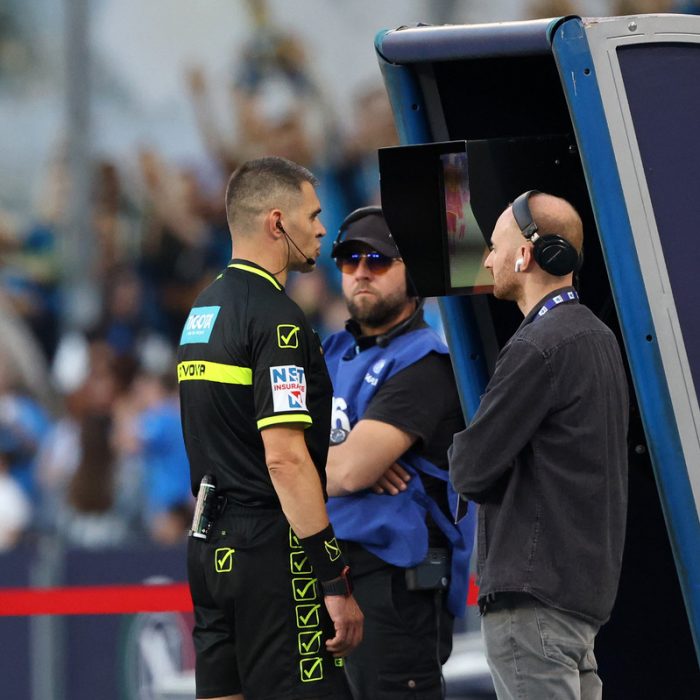 🖥️ OPEN VAR – Tonolini: “McKennie-Troilo? Giusto il giallo, step on foot non da rosso”