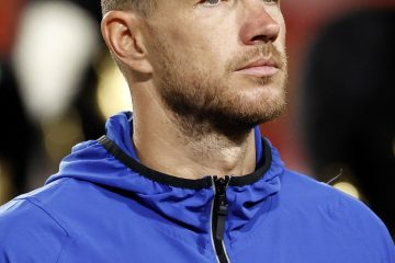 😟 Disavventura per Dzeko: ko contro la Romania, frattura al naso