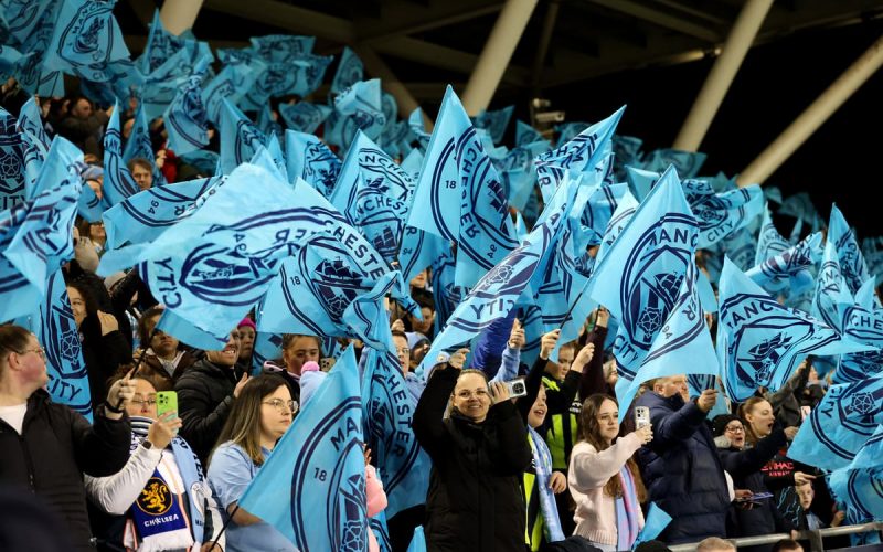 😱 Clamoroso dall’Inghilterra: 6️⃣ giovani calciatori di City e United non avrebbero l’età dichiarata