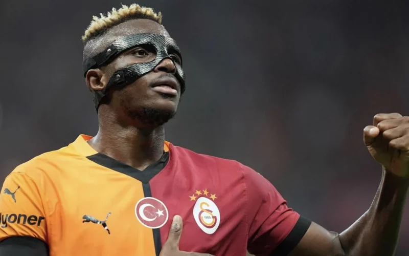 🎥 Tensione alle stelle per Osimhen: spinta a Boniface e nervosismo con la Nigeria