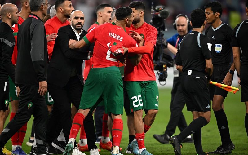 👨‍⚖️ PIOGGIA di multe e squalifiche dopo il Far West in Senegal-Marocco: fermato anche Hakimi! Per il Mondiale…