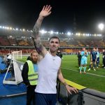 📸 Romagnoli saluta il popolo biancoceleste: la scena dopo Lecce-Lazio è 😢