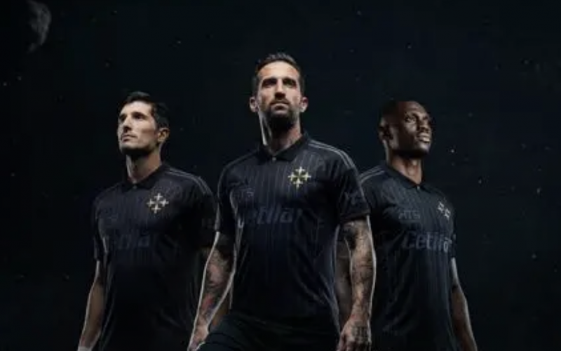 📸 Nuova maglia per il Pisa: contro il Milan sarà in TOTAL black