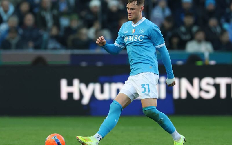 🤨 Emergenza anche in difesa per Conte: Beukema si candida per una maglia da titolare